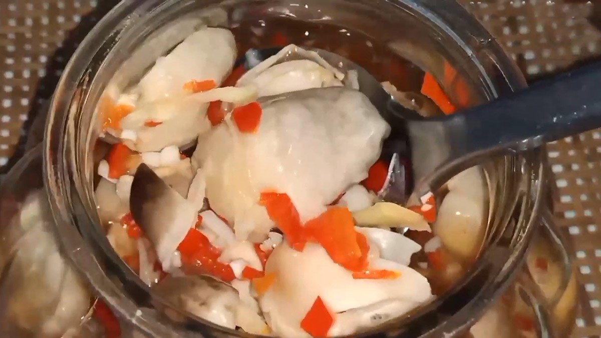 Cách làm nấm rơm muối chua thơm ngon, lạ miệng, cực đơn giản