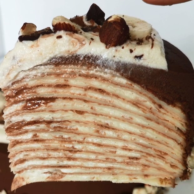 Cách làm bánh crepe chuối vị kem bơ nutella ngàn lớp đẹp mắt, đơn giản