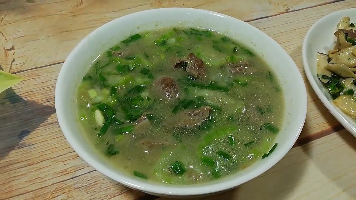 Canh mướp nấu thịt bò