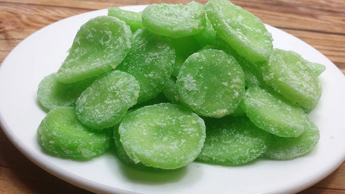 Mứt khoai mì lá dứa