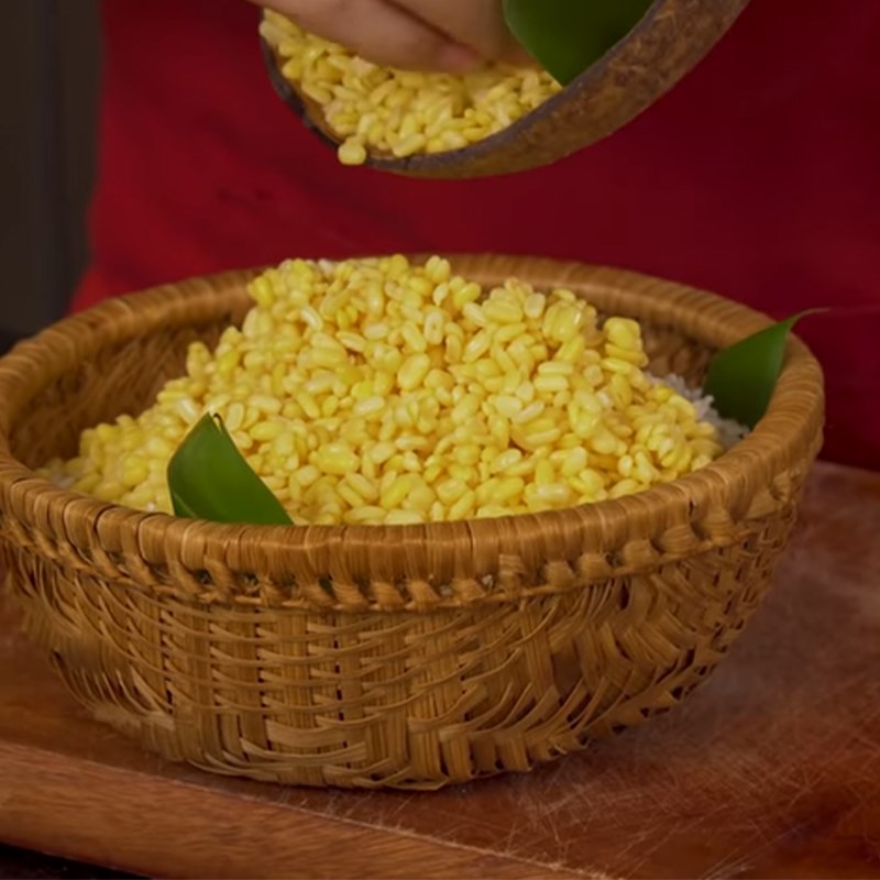 Bước 1 Hấp xôi Tôm bó xôi