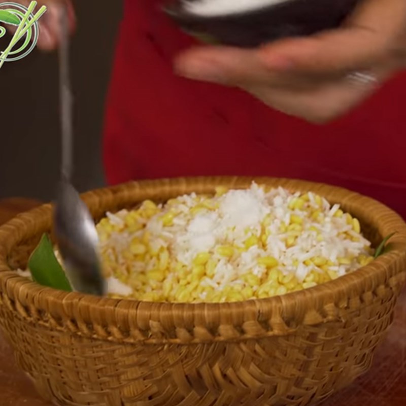 Bước 1 Hấp xôi Tôm bó xôi