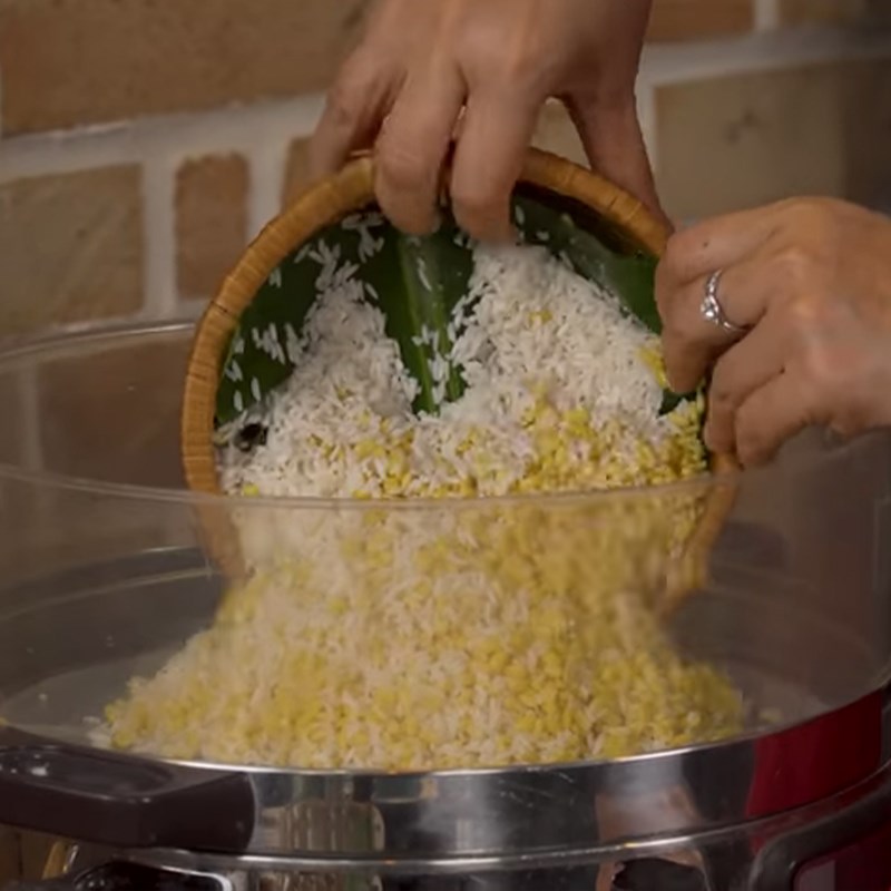 Bước 1 Hấp xôi Tôm bó xôi