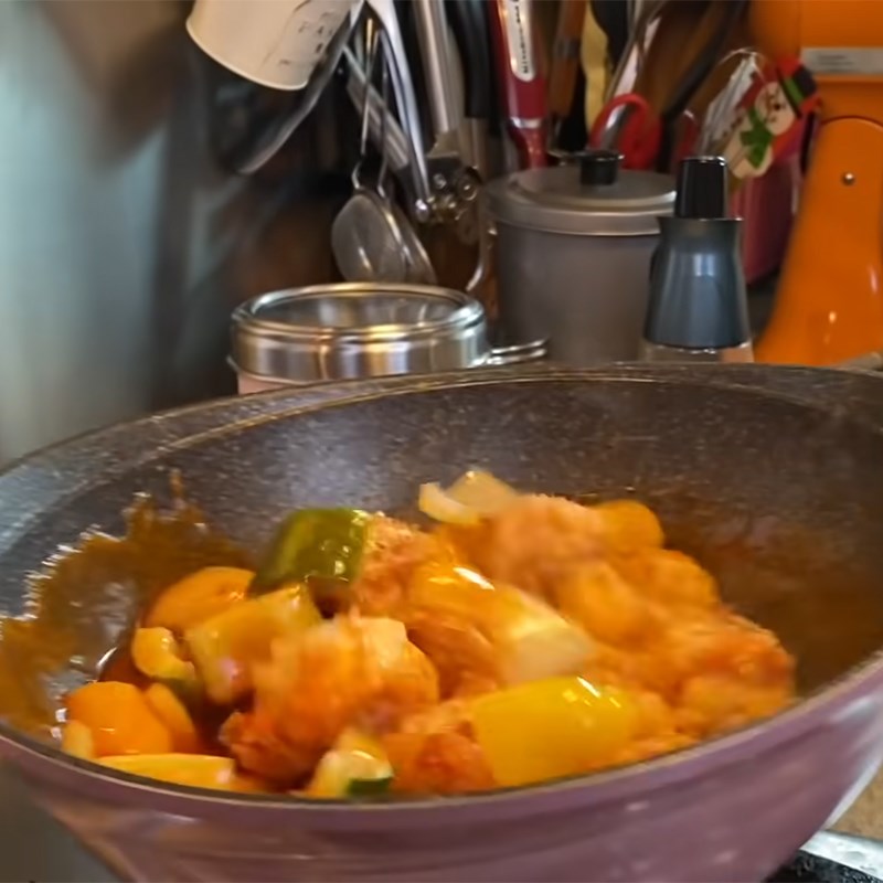 Bước 6 Hoàn thành Tôm chiên sốt chua ngọt