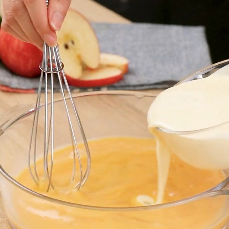 Bước 3 Làm hỗn hợp bánh flan Bánh flan táo