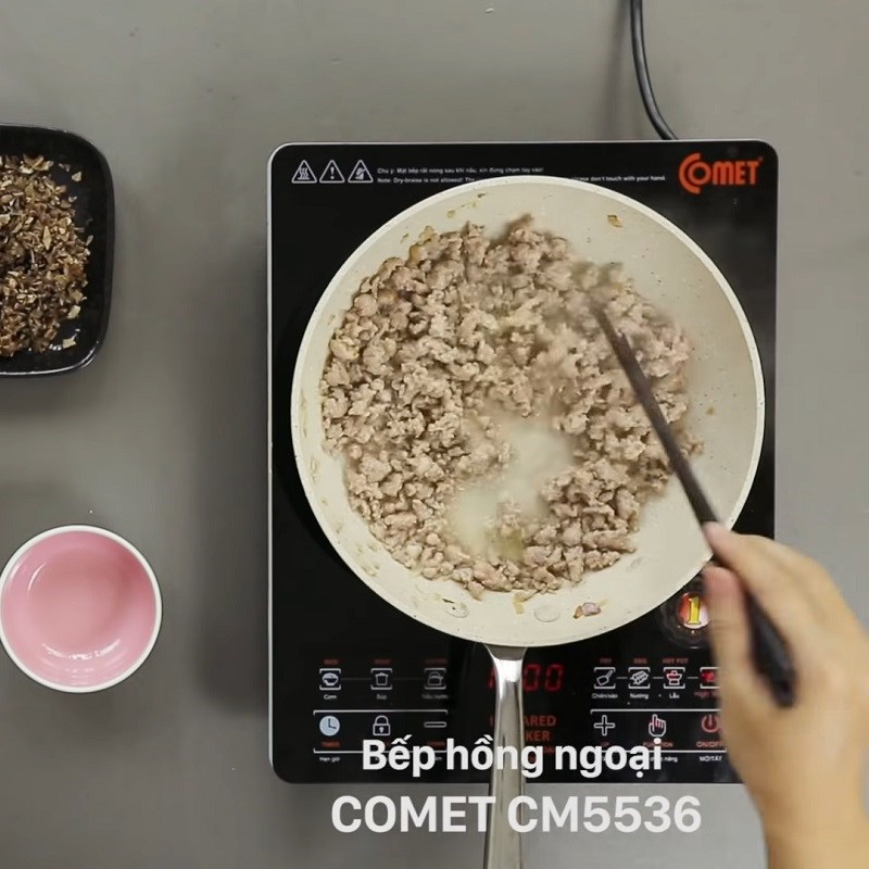 Bước 2 Làm nhân bánh Bánh cuốn làm bằng bột gạo và bột năng