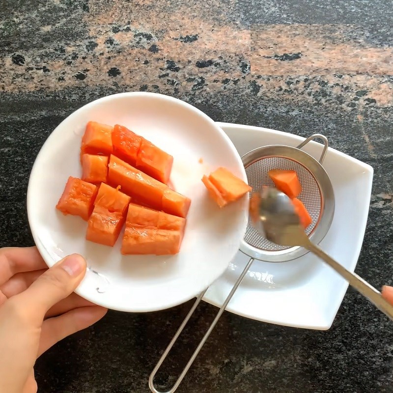 Bước 4 Làm sốt trái cây Đậu hủ non sốt trái cây