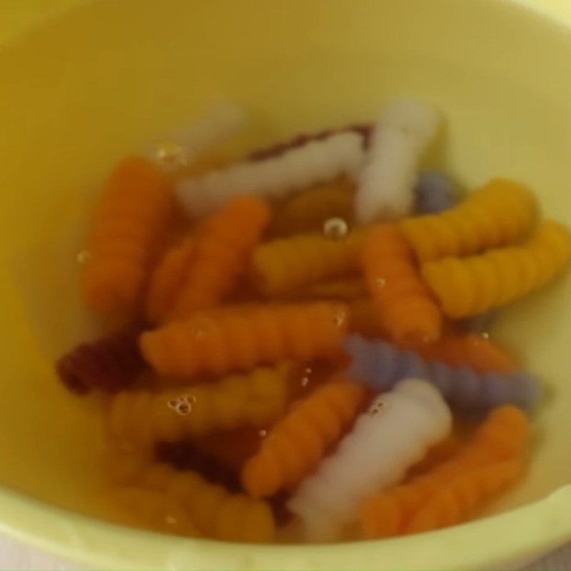 Bước 6 Luộc bánh Bánh sùng se tay