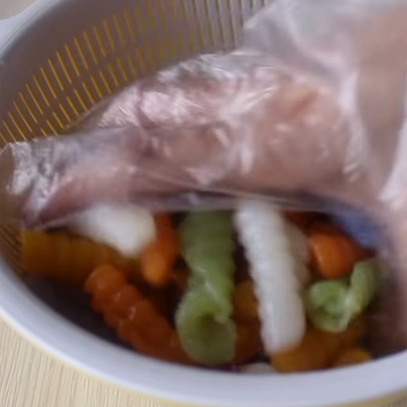 Bước 6 Luộc bánh Bánh sùng se tay