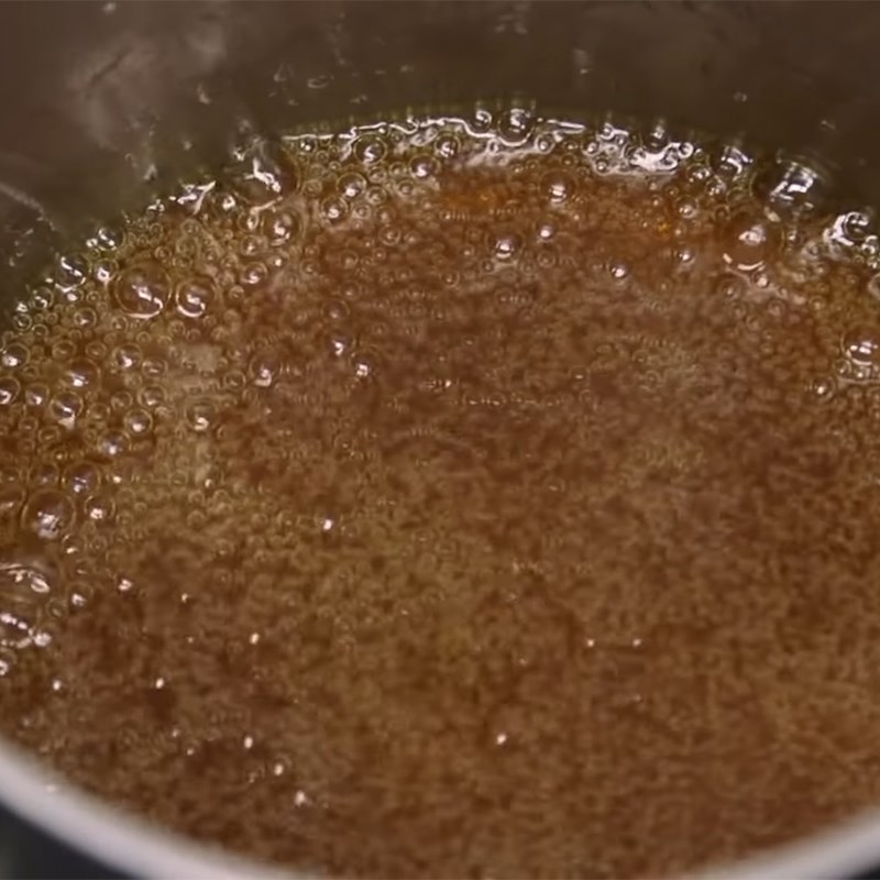 Bước 1 Nấu đường Sốt caramel mặn