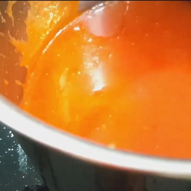 Bước 4 Nấu sốt Ức gà xào chua ngọt