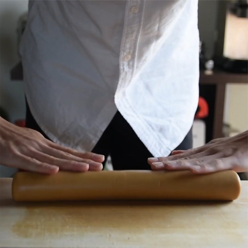Bước 2 Nhào bột và tạo hình bánh Bánh quy bột đậu nành không trứng