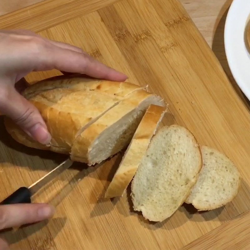 Bước 3 Nướng bánh mì Bánh mì nướng gà phô mai