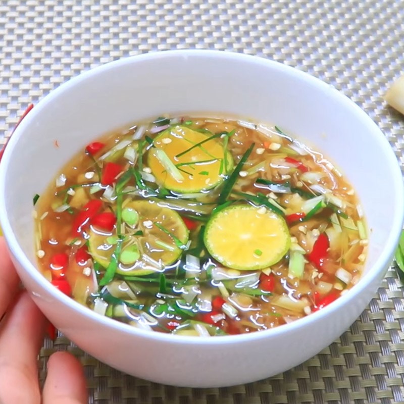 Bước 3 Pha nước chấm Ốc hấp mẻ
