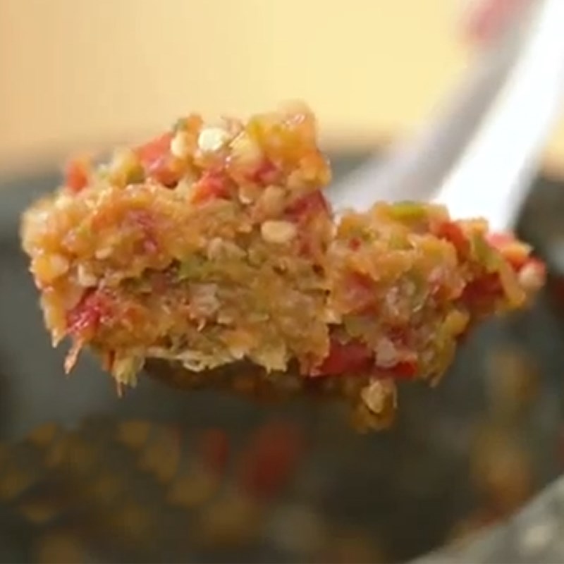 Bước 3 Pha sốt Salad mực kiểu Thái