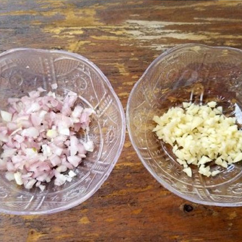 Cách 1 Sơ chế những nguyên liệu khác Thịt ba chỉ kho tiêu