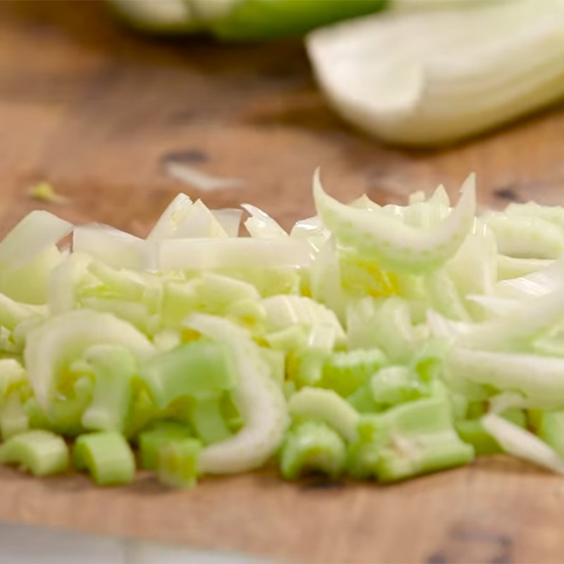 Bước 1 Sơ chế cần tây Súp cần tây kem mịn