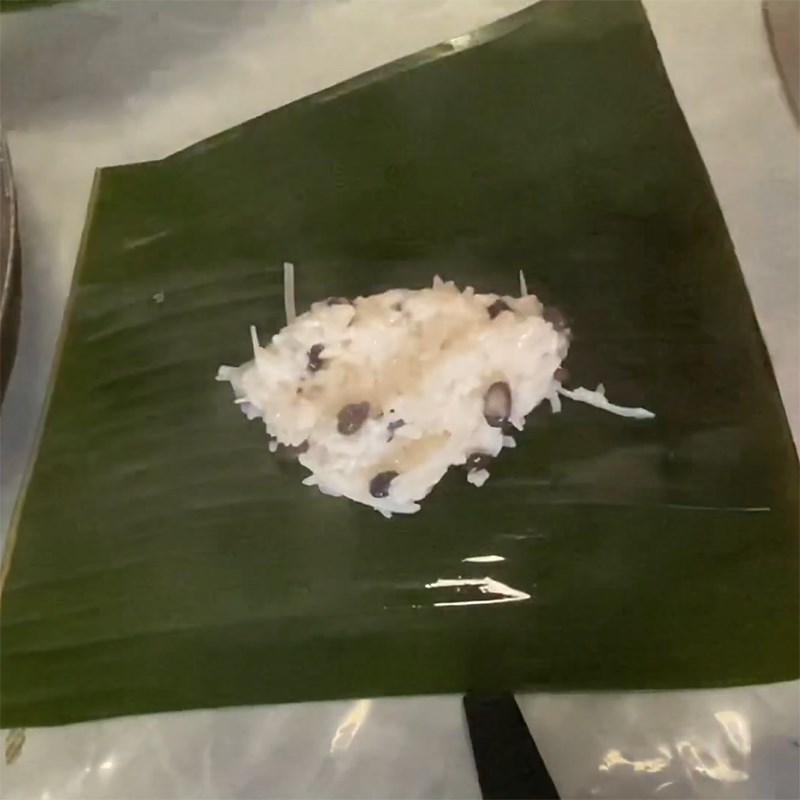 Bước 4 Gói bánh Bánh tét dừa chay
