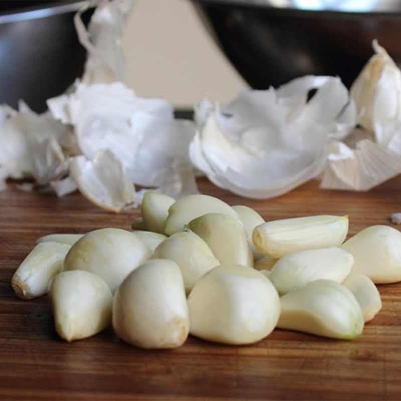 Bước 2 Sơ chế các nguyên liệu khác Salad mực kiểu Thái
