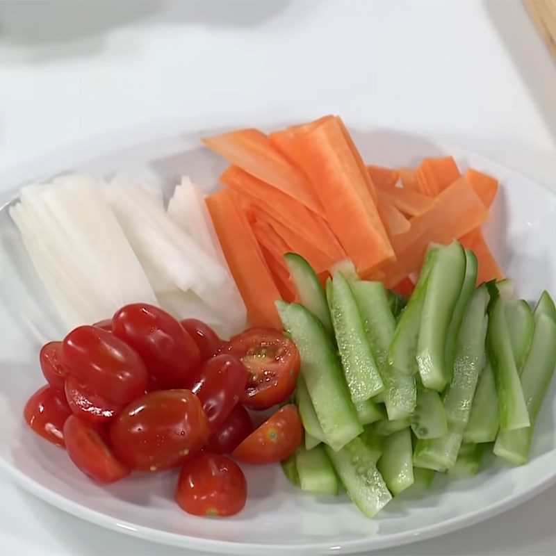 Bước 1 Sơ chế nguyên liệu Salad mực ống rong biển