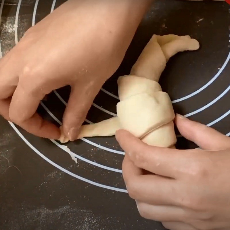 Bước 5 Tạo hình bánh Bánh mì cua nhân socola