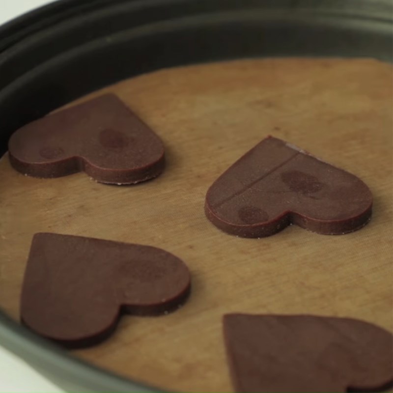 Bước 5 Tạo hình và nướng bánh Bánh quy socola nhân truffle hình trái tim