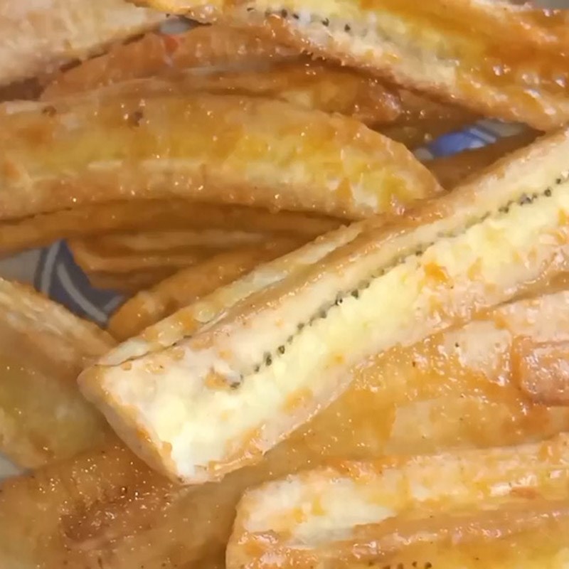 Bước 6 Thành phẩm Chuối xanh chiên giòn sốt bơ tỏi