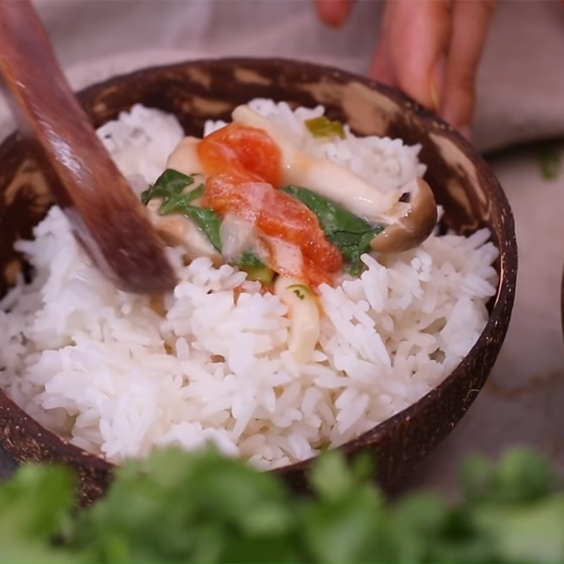 Bước 5 Thành phẩm Súp gà cốt dừa kiểu Thái - Tom Kha Gai
