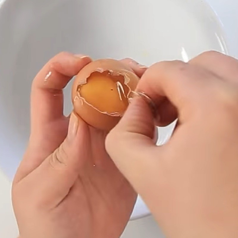 Bước 1 Trộn trứng Trứng nướng phô mai