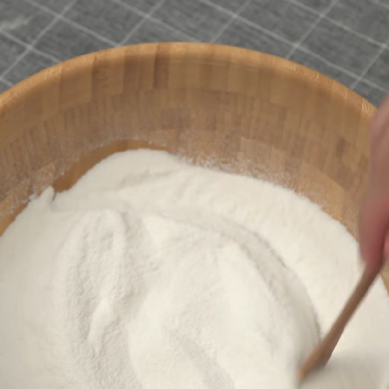 Bước 2 Trộn và hấp bột bánh Tokbokki phô mai bằng gạo
