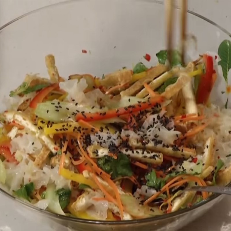 Bước 3 Trộn gỏi Gỏi ớt chuông cần tây