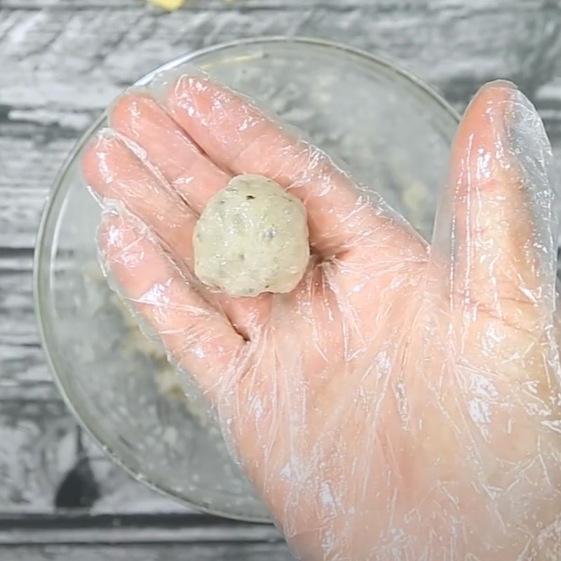 Bước 3 Vo viên tôm Tôm chiên phô mai