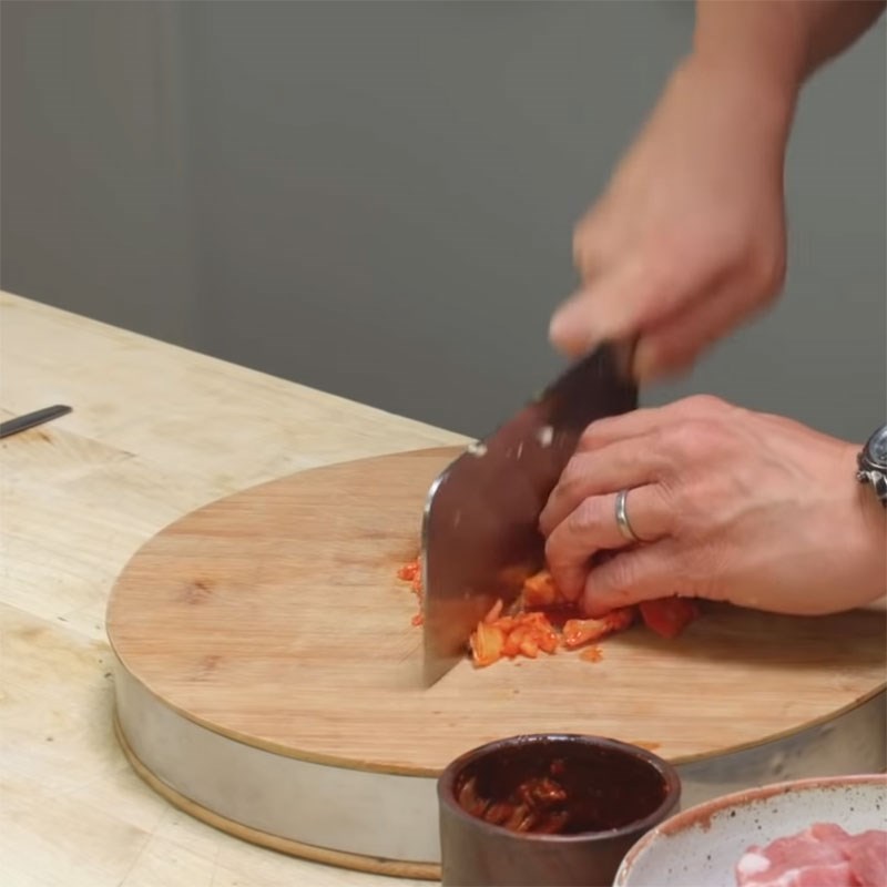 Bước 3 Sơ chế các nguyên liệu khác Bánh bao kim chi