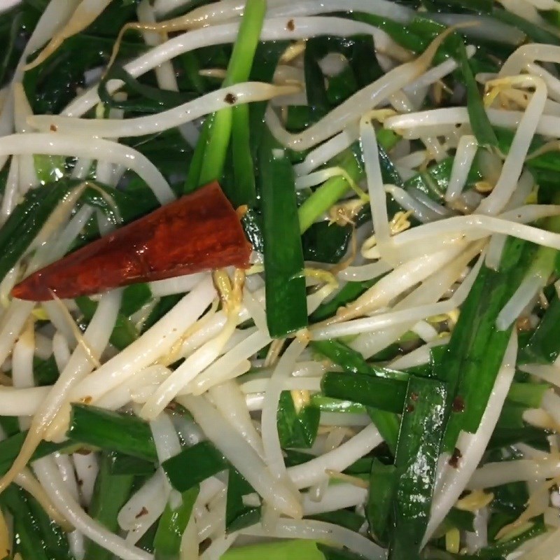 Bước 2 Xào nguyên liệu Bò trụng Tứ Xuyên