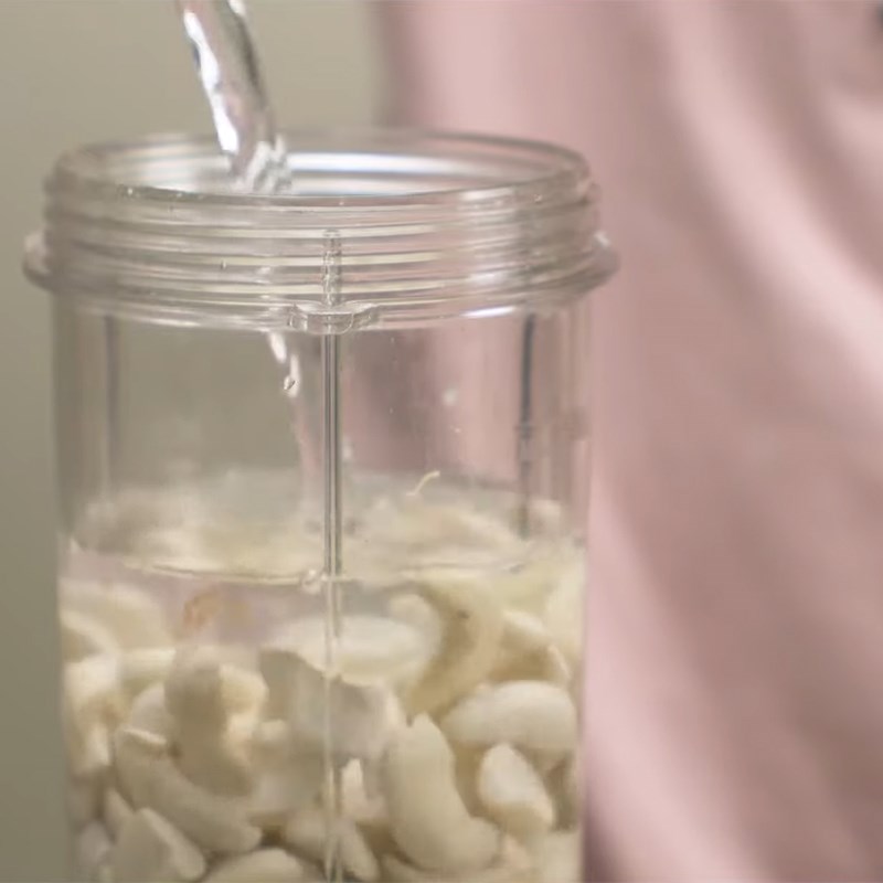 Bước 3 Xay hỗn hợp hạt Sữa Quinoa (diêm mạch) hạt điều