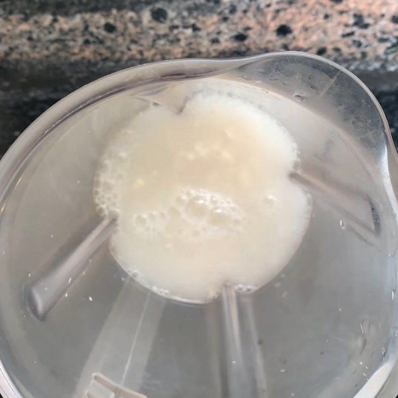 Bước 2 Xay nhuyễn yến mạch Đậu hủ non sốt trái cây