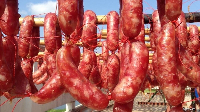 Lạp xưởng Cần Đước