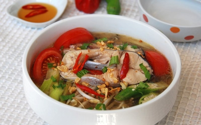 Canh chua cá basa