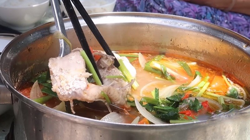 Cá chẽm nấu canh chua