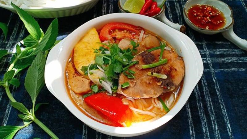 Bún cá ngừ um Quảng Ngãi