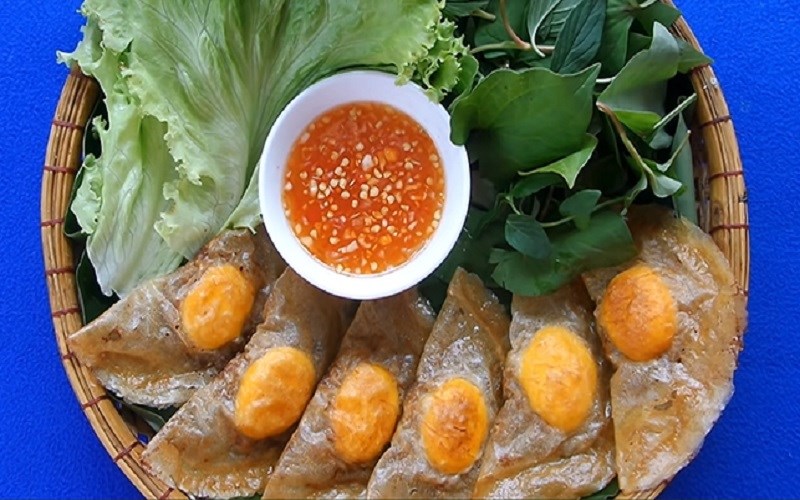 chả giò trứng
