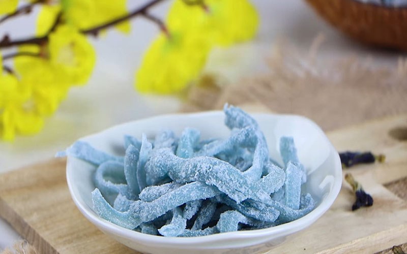 Mứt dừa hoa đậu biếc