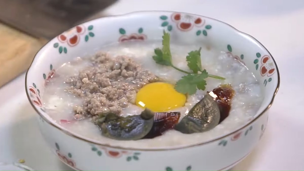 2 cách nấu cháo trứng bắc thảo thịt bằm thơm ngon bổ dưỡng cho cả nhà
