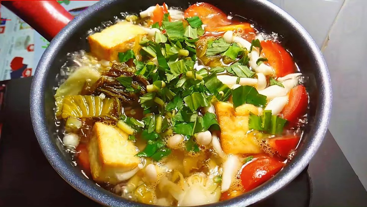 Canh dưa chua đậu phụ chay