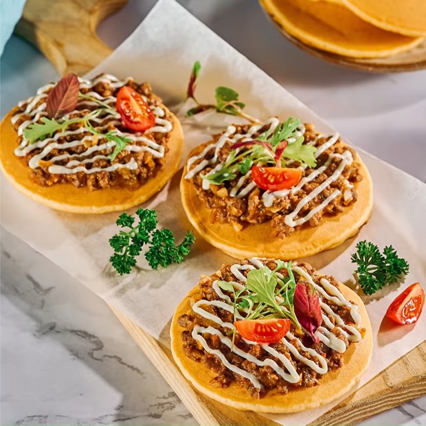 Cách làm bánh pancake thịt bò băm hấp dẫn cho bữa sáng đầy năng lượng