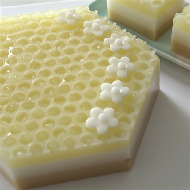 Cách làm thạch rau câu dẻo hình tổ ong dai giòn, đẹp mắt