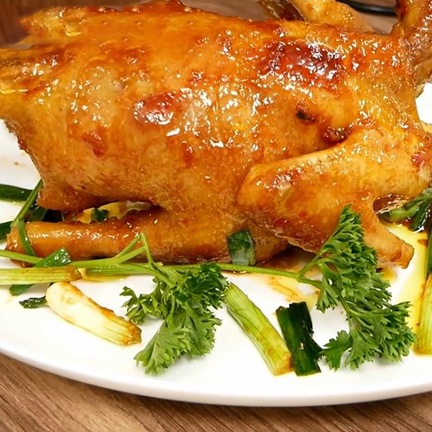 Cách làm gà chưng nước mắm đậm đà, hao cơm cho cả nhà