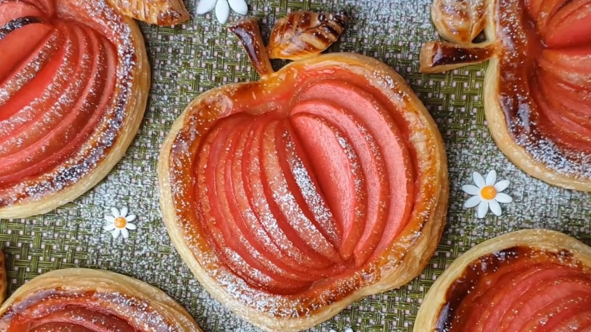 Bánh táo mini nướng