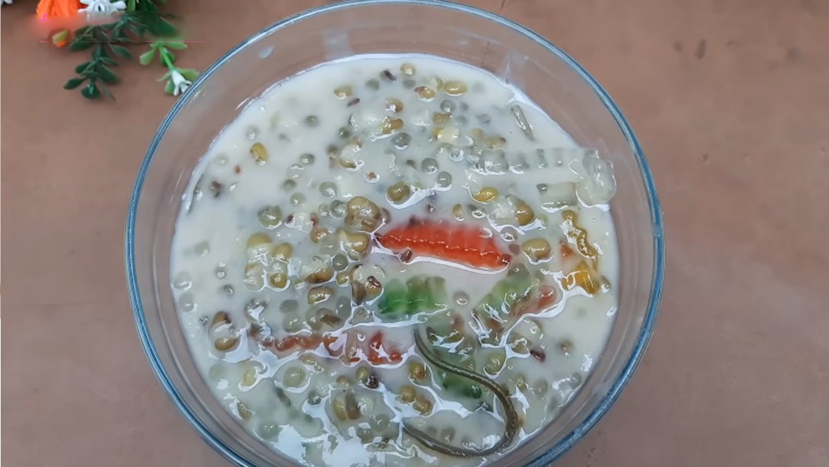 2 Cách nấu chè đậu xanh nước cốt dừa ngọt mát, giúp giải nhiệt cực đơn giản