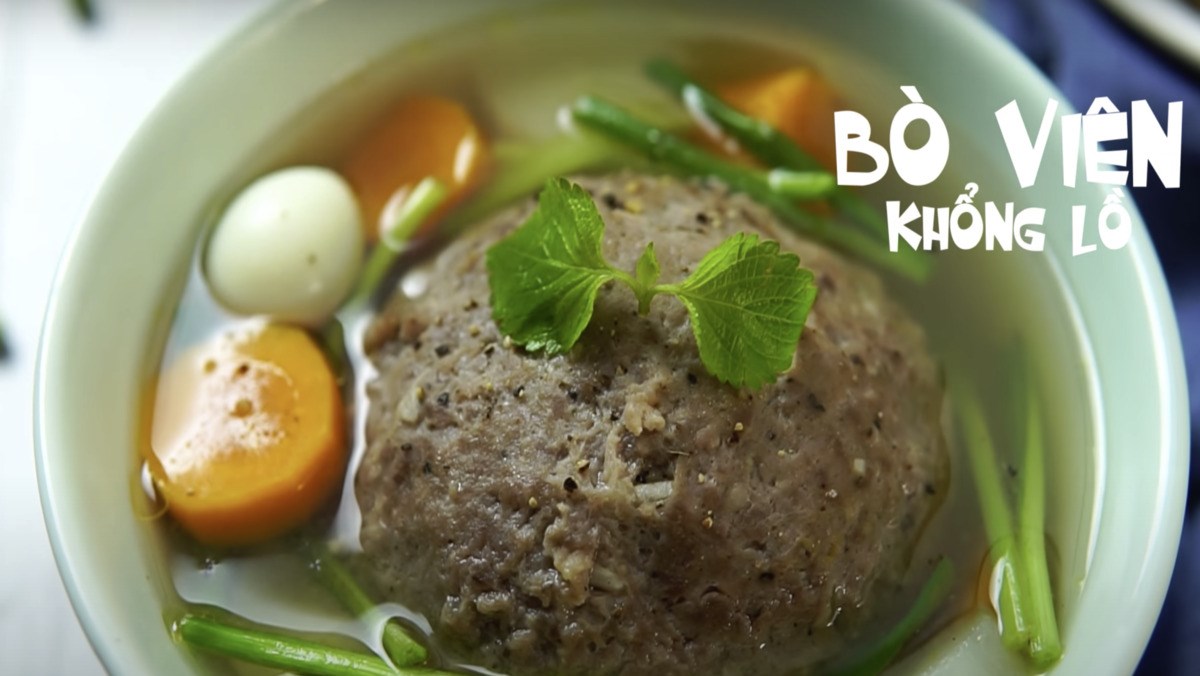 Súp bò viên khổng lồ